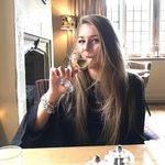 Profile Picture of ameliamchugh (@ameliamchugh) on Instagram
