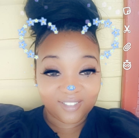 Profile Picture of Sharell Dural roberts (@sdural31) on Poshmark