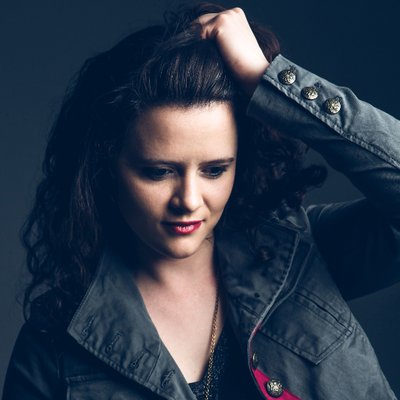 Profile Picture of Lindsey Miller (@lindseyguitar) on Twitter