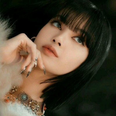 Profile Picture of Selena•🌼 (@selenarubysel) on Twitter