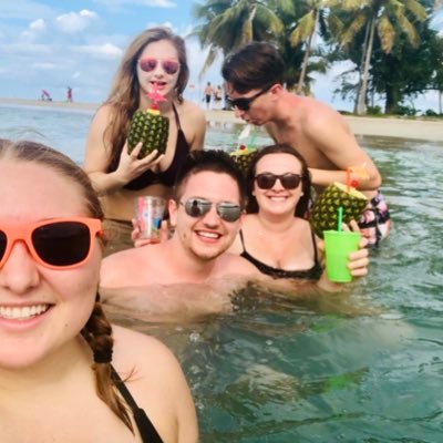 Profile Picture of Angela Kessler (@a_kethler) on Twitter
