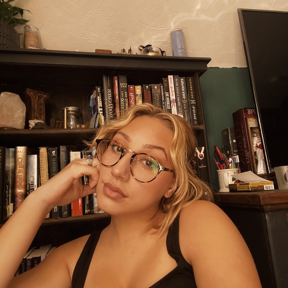 Profile Picture of Jessica Budynkiewicz (@jbudynkiewicz) on Poshmark