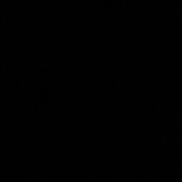 Profile Picture of Olivia Swaab (@oliviasw) on Poshmark