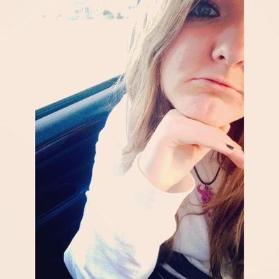 Profile Picture of Skylar Holt (@sky_rae14) on Twitter