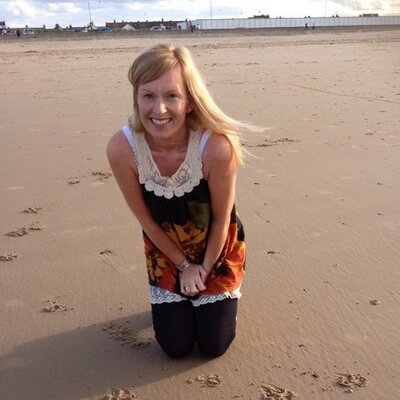 Profile Picture of Louise Thompson (@Luke28lau) on Twitter