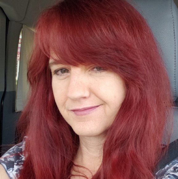 Profile Picture of Kim Shannon (@misschivusone) on Poshmark