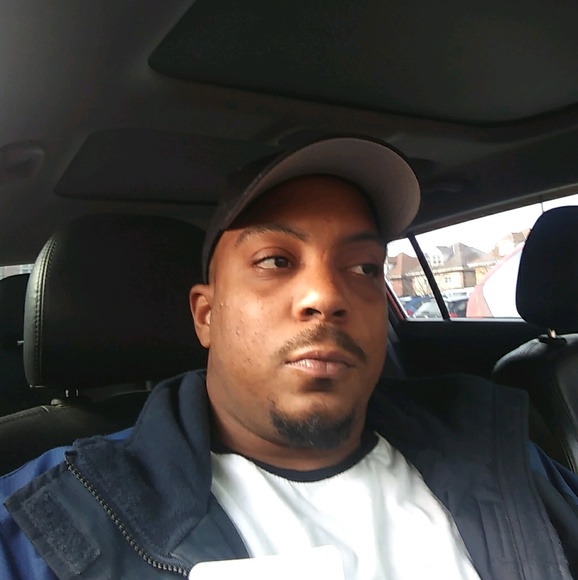 Profile Picture of Arthur Coleman (@artc7978) on Poshmark