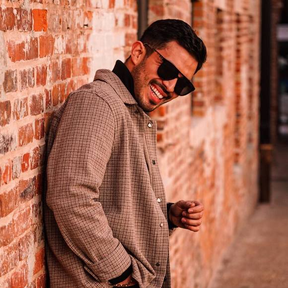 Alvaro Rendon - Poshmark Profile Picture of Alvaro Rendon (@alvarorendon) on Poshmark