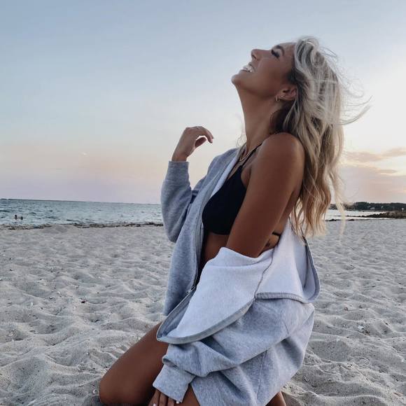 Profile Picture of Tori Alberino (@torixxo) on Poshmark