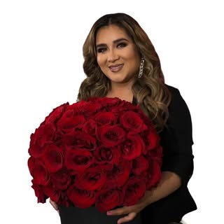 Profile Photo of Mireya Perez (@mireyasflowersofficial) on Instagram