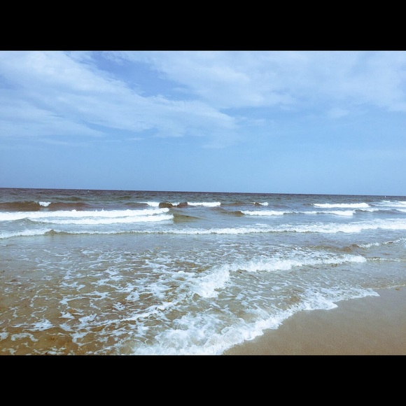 Profile Picture of Gioia Manolis (@gioia9598) on Poshmark