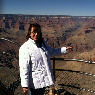 Profile Picture of Debbie Hile Saenz (@debbiesaenz72) on Twitter