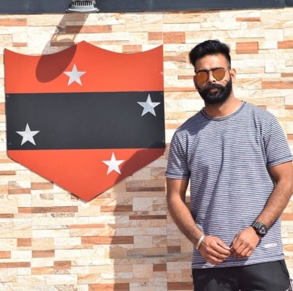 Profile Picture of Ravinder singh Singh (@rav0016) on Poshmark