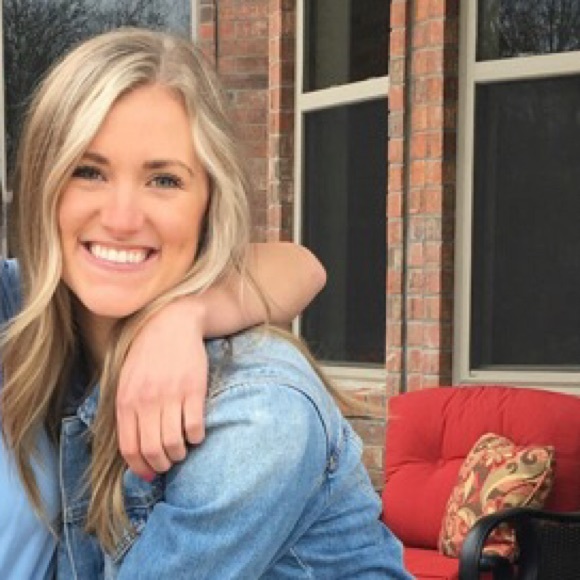 Hannah Waggener - Poshmark Profile Picture of Hannah Waggener (@hwaggener) on Poshmark