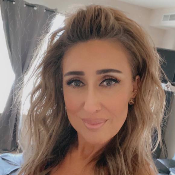 Profile Picture of Monica Hatcher (@monicamrhoden) on Poshmark