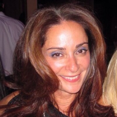 Profile Picture of Jennifer Lauren Graf (@JenniferLaurenG) on Twitter