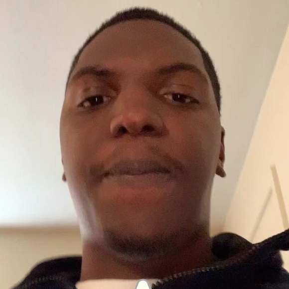 Profile Picture of Chris Keys (@yo555) on Poshmark