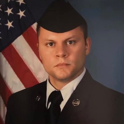 Profile Picture of Shawn June (@shawnrjune) on Twitter