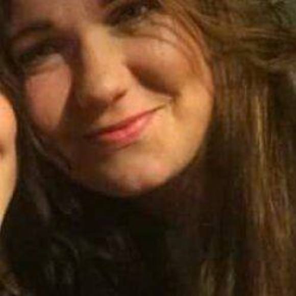 Profile Picture of Amy Leopard (@amyleopard726) on Poshmark