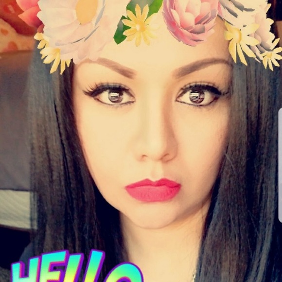 Profile Picture of Yohana Alarcon (@yohanaalarcon97) on Poshmark