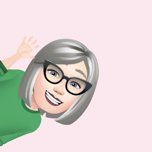 Profile Picture of Lisa Lorton (@lisalorton) on Poshmark