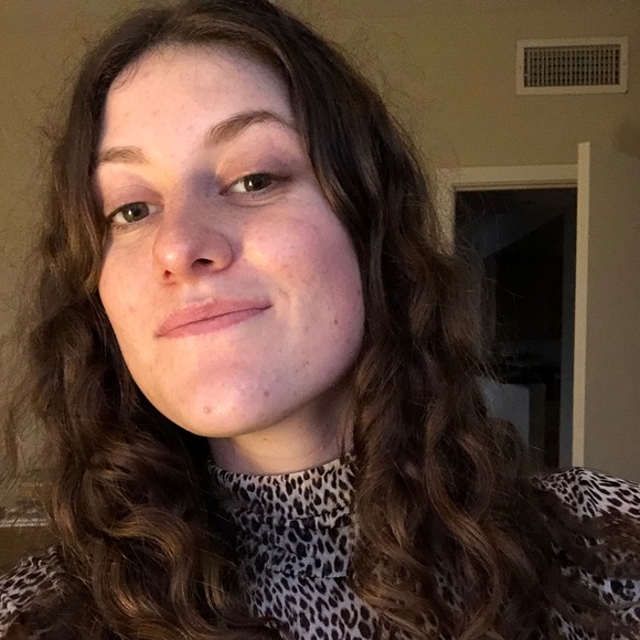 Profile Picture of Christina Berardi (@smithmarissa057) on Poshmark