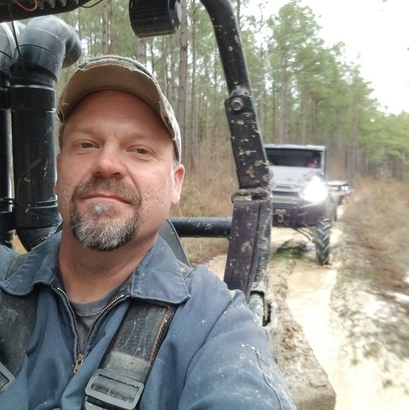Profile Picture of Jerry Thomas (@418jerry) on Poshmark