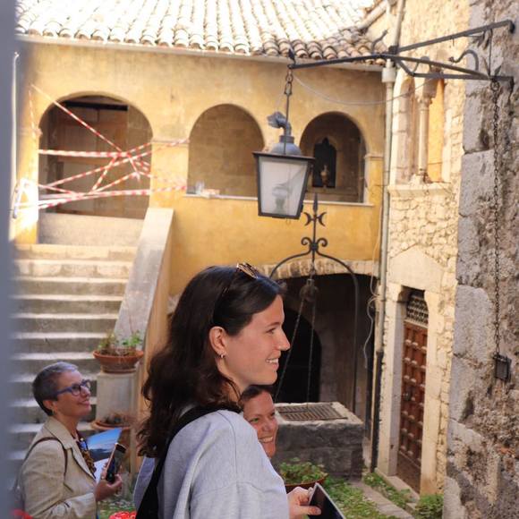 Profile Picture of Bobbi Martellacci (@mart8930) on Poshmark