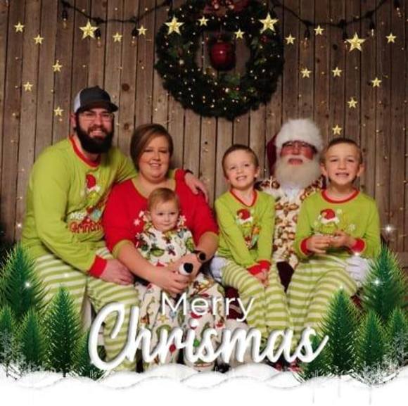 Profile Picture of Kourtnie Roubison (@kourtnie_r) on Poshmark