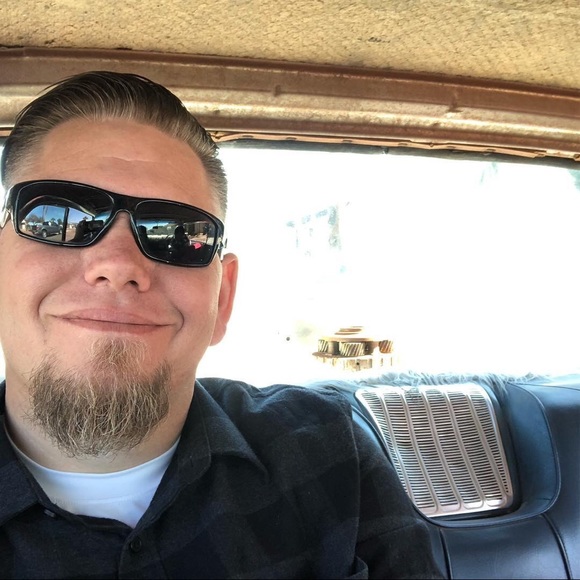 Profile Picture of R john Busby (@rjohnbhustle) on Poshmark