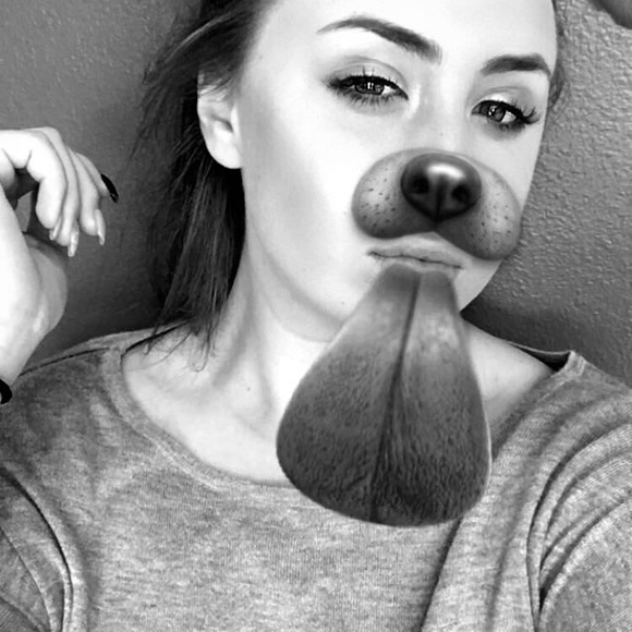 Profile Picture of Megan Potts (@meganpotts6) on Poshmark