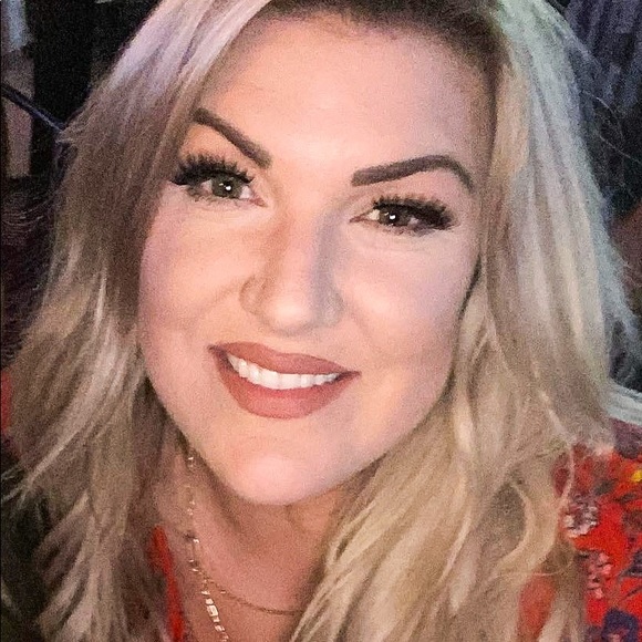 Profile Picture of Brittany Haugo (@brittanchaugo) on Poshmark