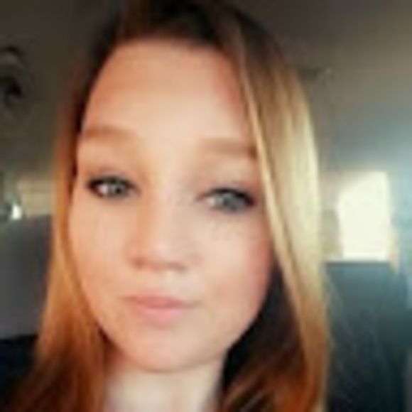 Profile Picture of Kayla Contello (@kmcontello13) on Poshmark