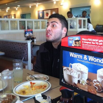 Profile Picture of Chris (@EarMuffKing) on Twitter