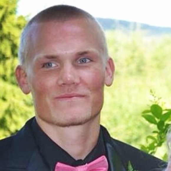 Profile Picture of Hunter Borden (@hunter_borden) on Poshmark