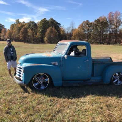 Profile Picture of TuntDog (@Randytreece5) on Twitter