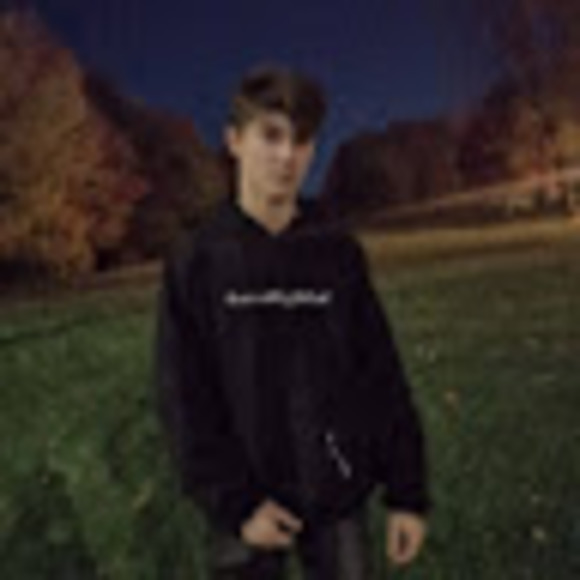 Profile Picture of Michael Chouinard (@michael_rkls) on Poshmark
