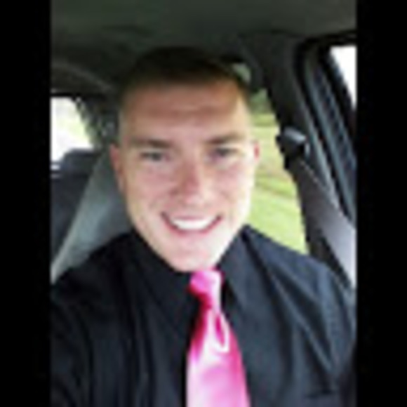 Profile Picture of Jeramy Ramos (@jgr7200) on Poshmark