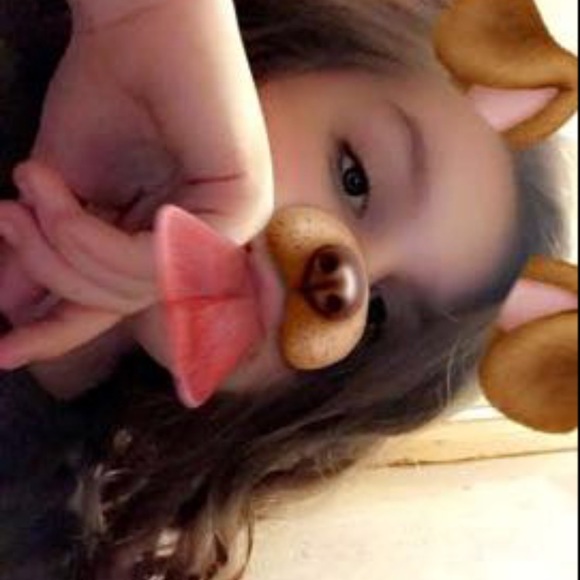 Profile Picture of Shaylee Abbott (@shayleeabbott1) on Poshmark