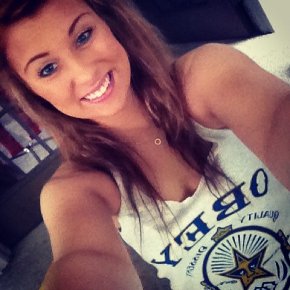 Profile Picture of Meg Gudgeon (@megansue31) on Poshmark