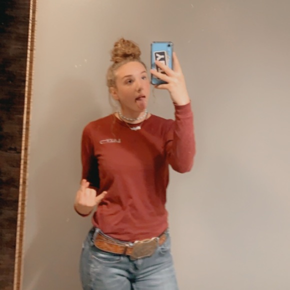 Profile Picture of Skyler Moore (@skylynn_05) on Poshmark