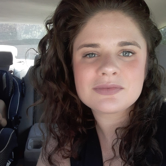 Profile Picture of Hannah Mize (@h_mize) on Poshmark