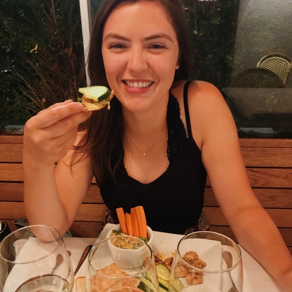 Profile Picture of Caroline Nagowski (@basementbasics) on Poshmark