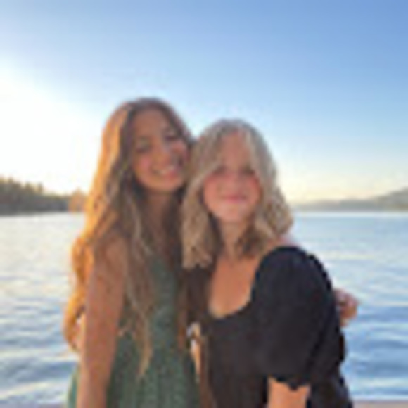 Profile Picture of Audrey Benador (@audreybenador) on Poshmark