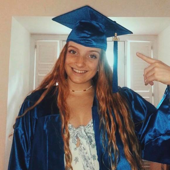 Profile Picture of Emily Dobler (@emily_dobler) on Poshmark