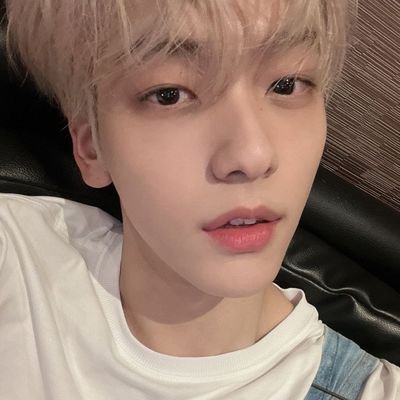 Profile Picture of dawn ✘ (@BAE4GYU) on Twitter