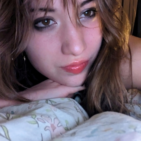 Profile Picture of Alice Wayte (@atwayte) on Poshmark