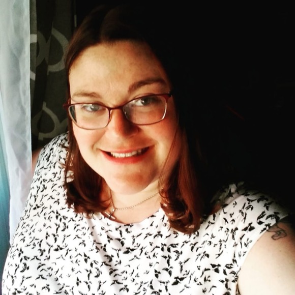 Profile Picture of Bailey Charon (@charonthelove) on Poshmark