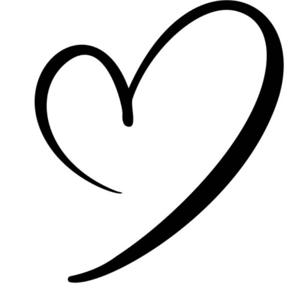 Profile Picture of Caroline Nguyen (@quinsy16) on Poshmark