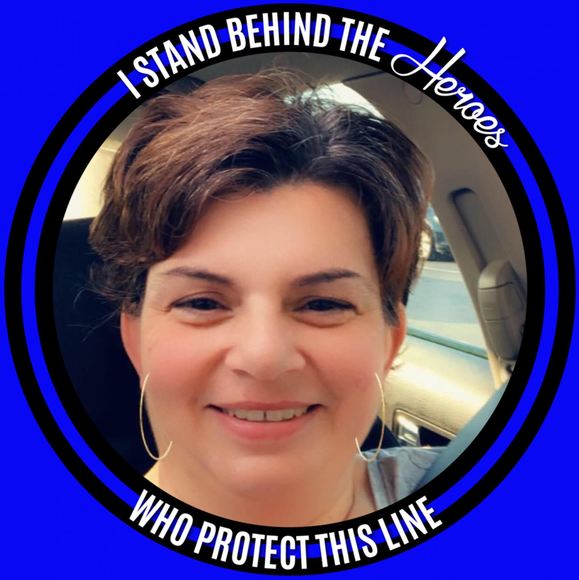 Trina Dashney - Poshmark Profile Picture of Trina Dashney (@tkrees1) on Poshmark